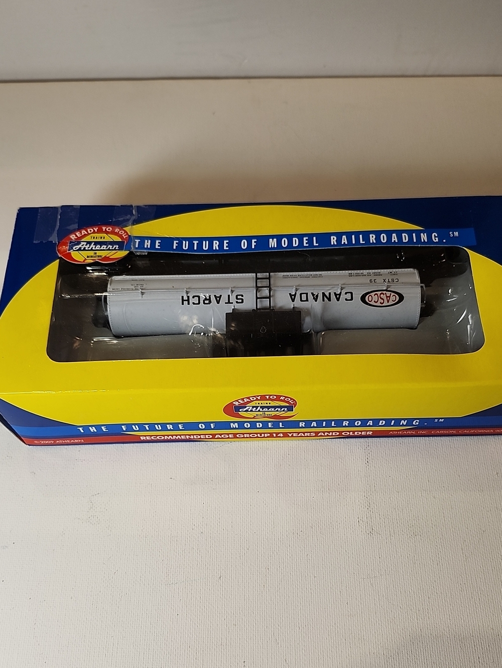 New Athearn Ready-to-Roll CASCO Canada Starch White Tank Car 72913